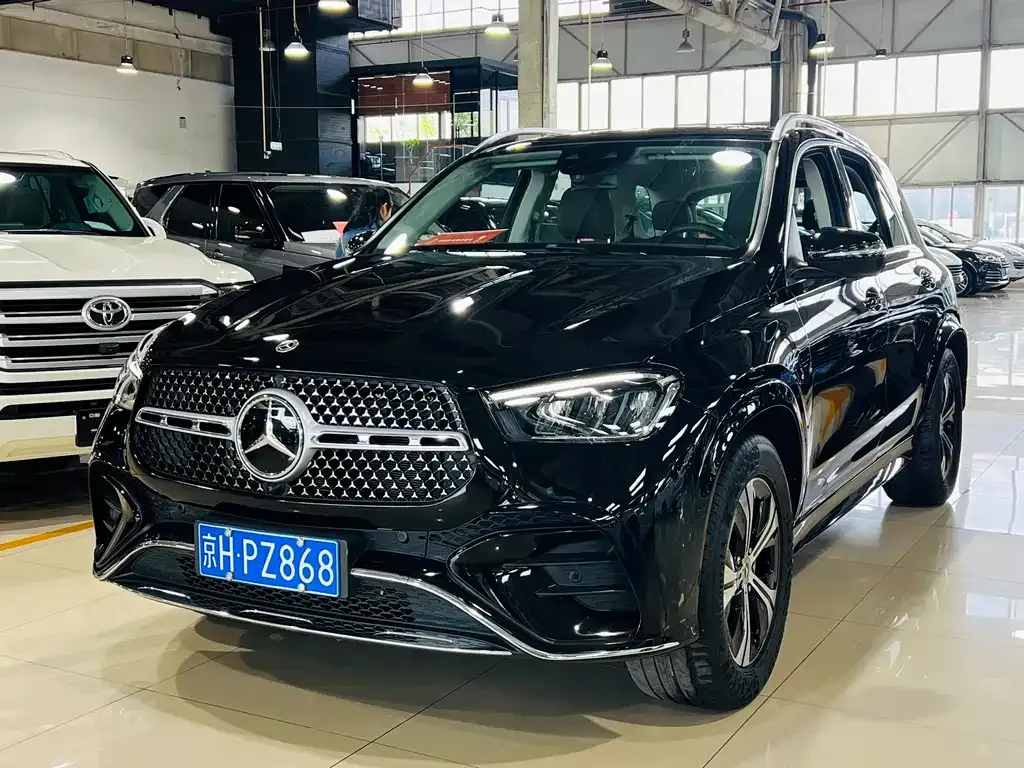 Mercedes-Benz GLE — фото 1