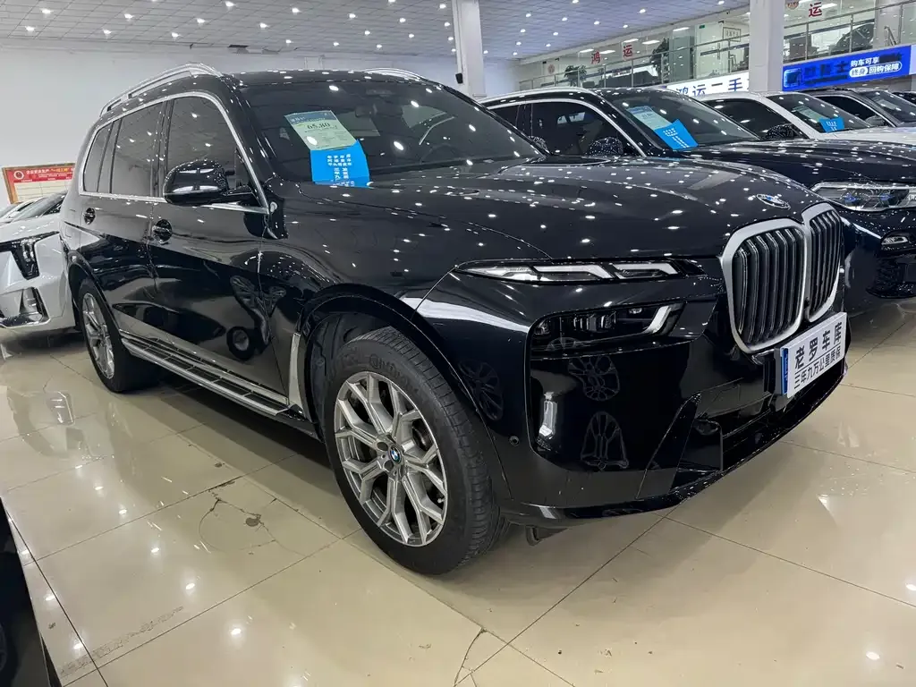 BMW X7 — фото 1