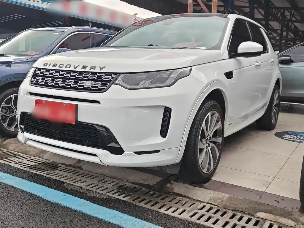 Land Rover Discovery Sport — фото 1