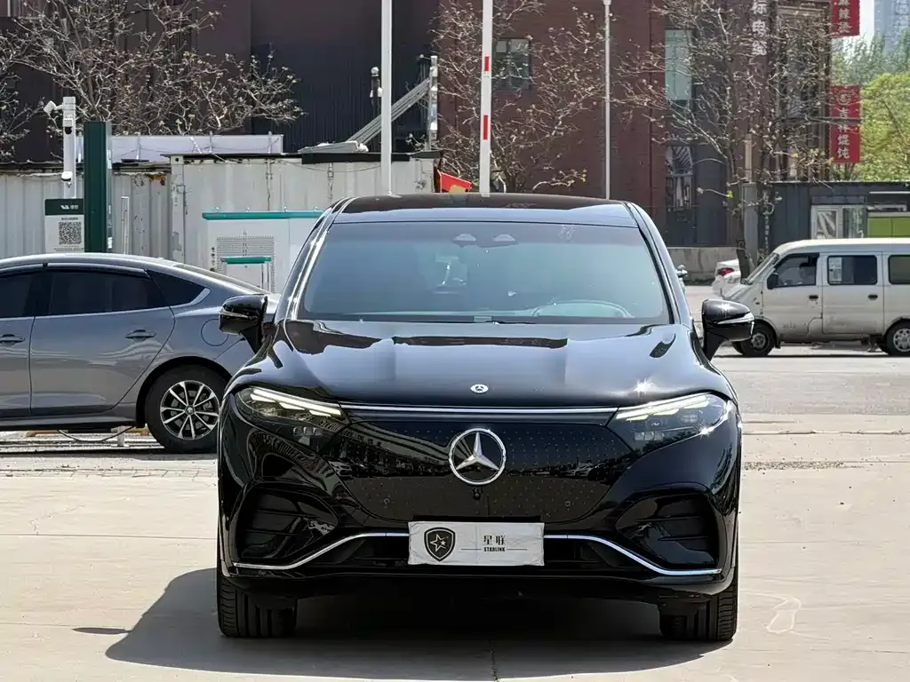 Mercedes-Benz EQS SUV — фото 4