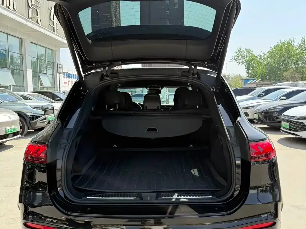 Mercedes-Benz EQS SUV — фото 8