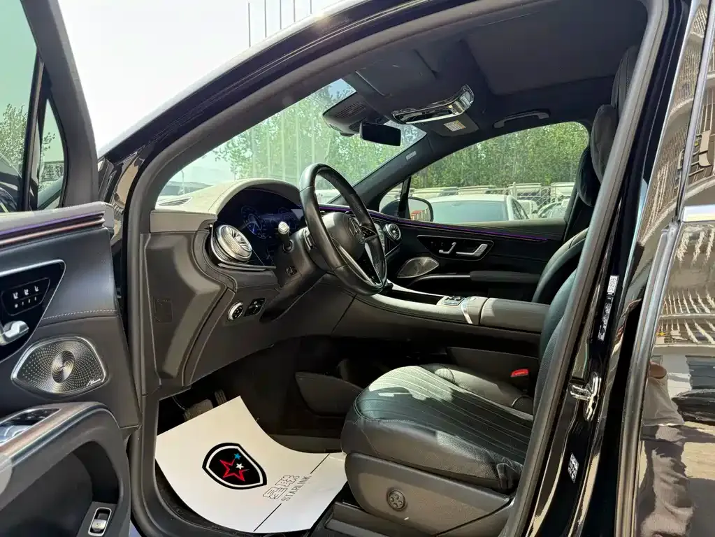 Mercedes-Benz EQS SUV — фото 6