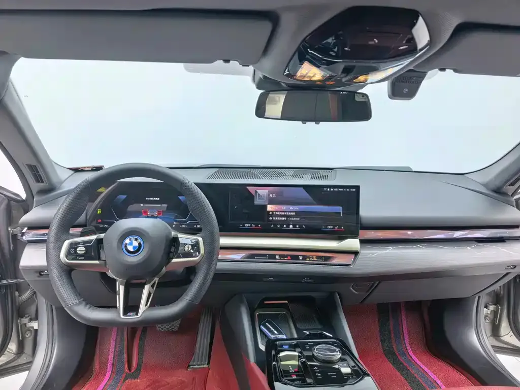 BMW i5 — фото 9