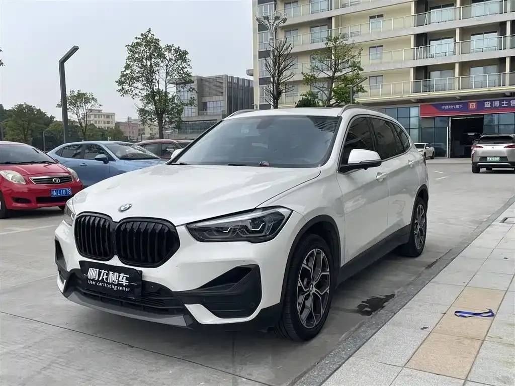 BMW X1 — фото 1