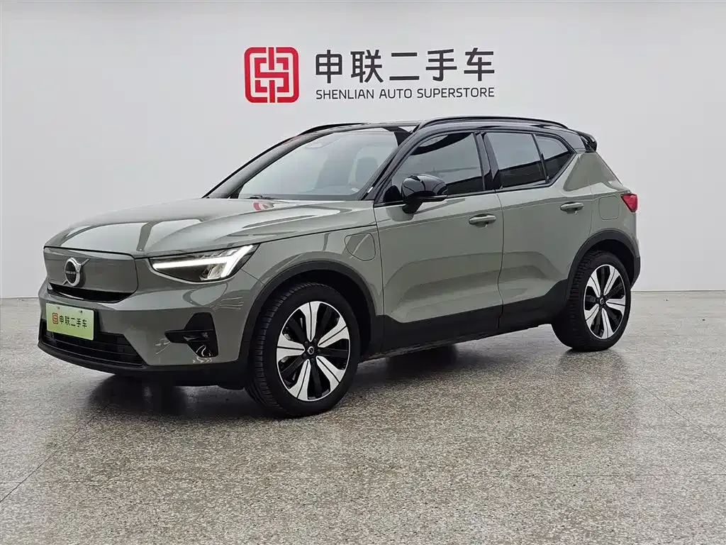 Volvo XC40 NEV — фото 1
