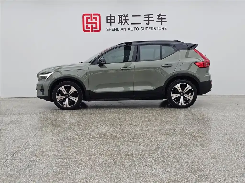 Volvo XC40 NEV — фото 7