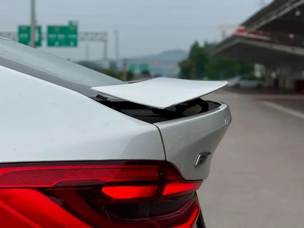 BMW 6 Series GT — фото 2
