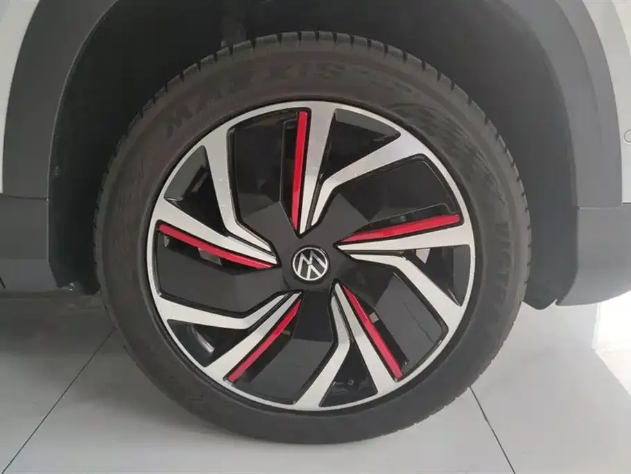 Volkswagen Tharu — фото 8