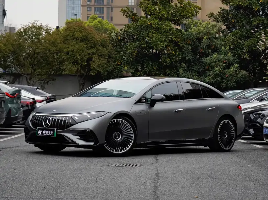 Mercedes-Benz EQS AMG — фото 1