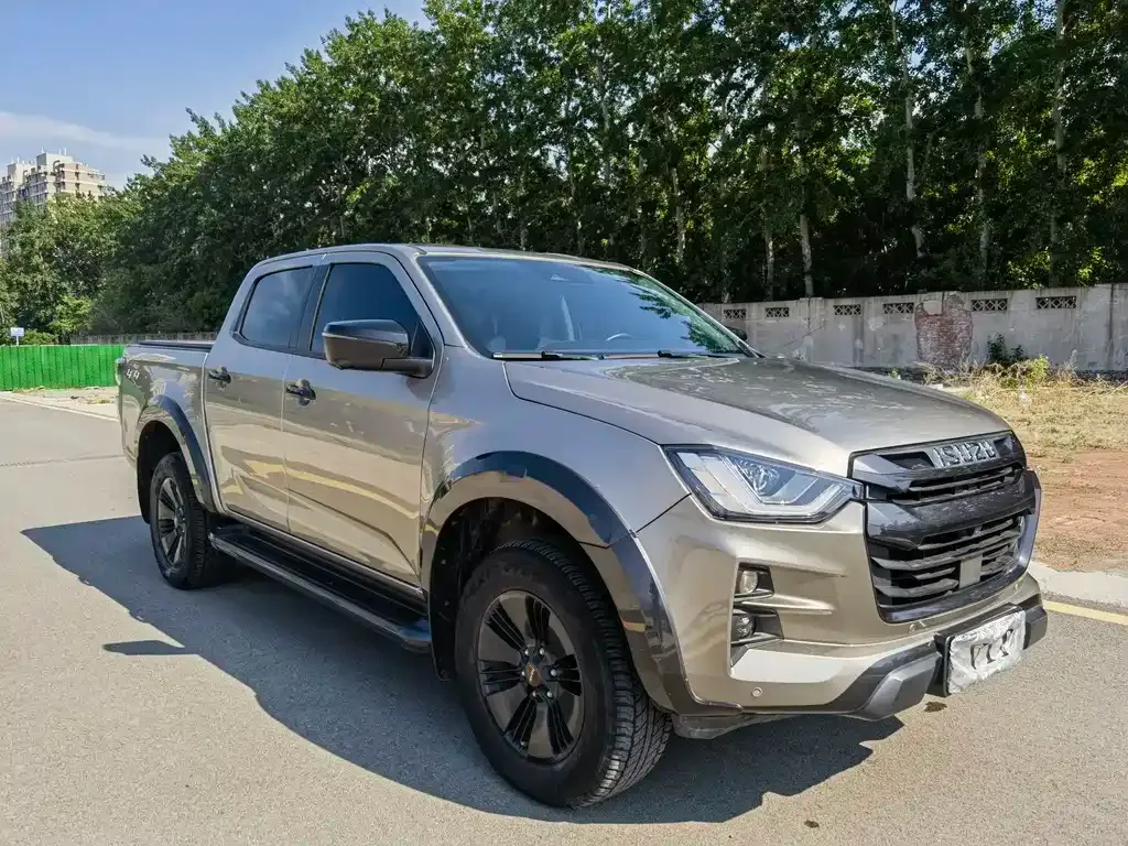 Isuzu D-MAX — фото 7