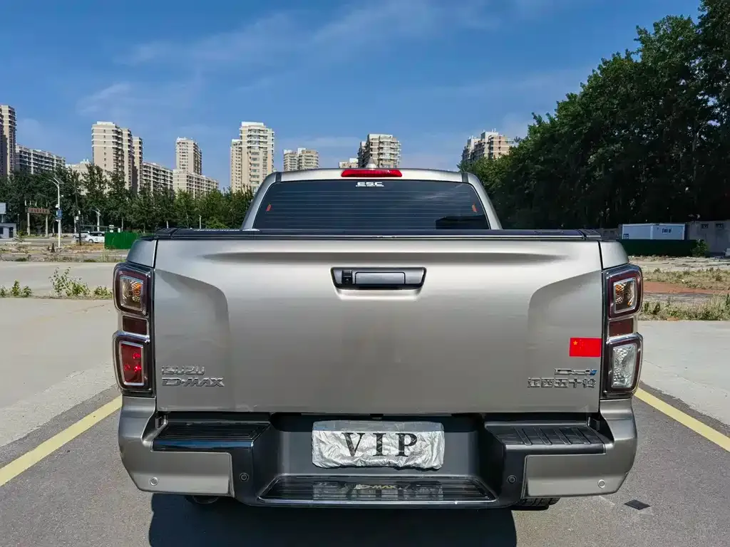 Isuzu D-MAX — фото 4