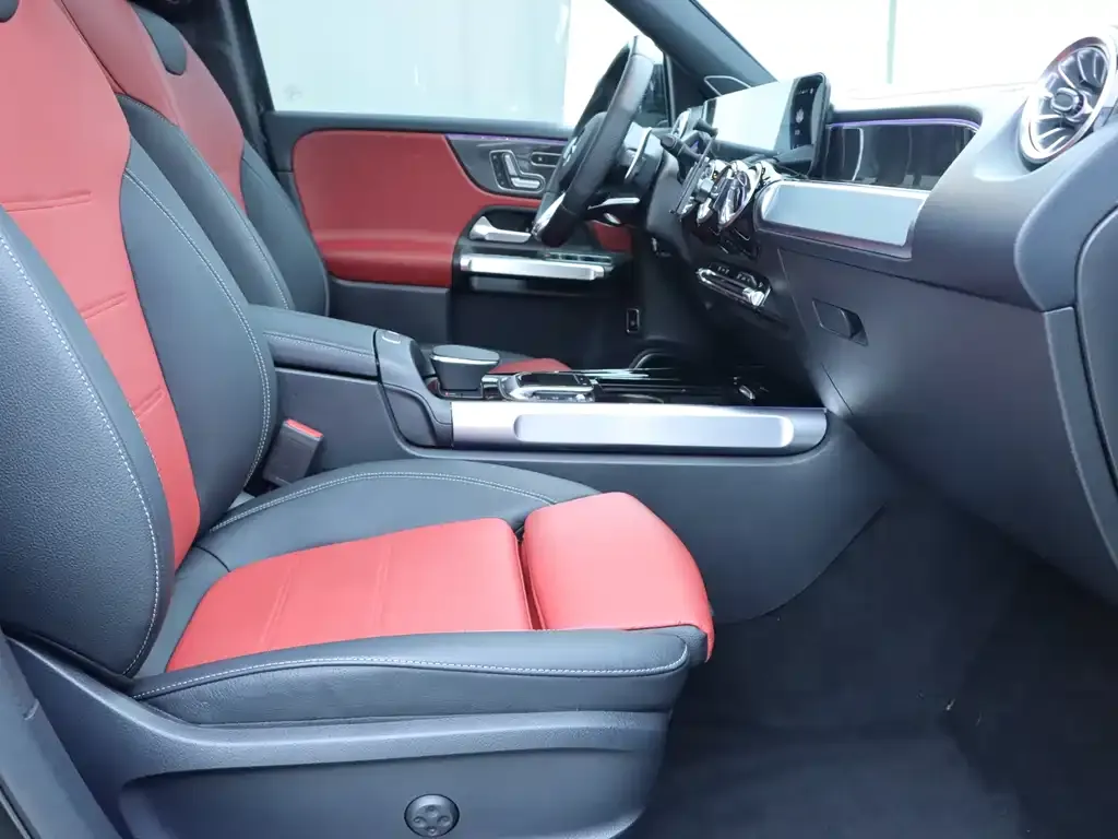 Mercedes-Benz GLB AMG — фото 6