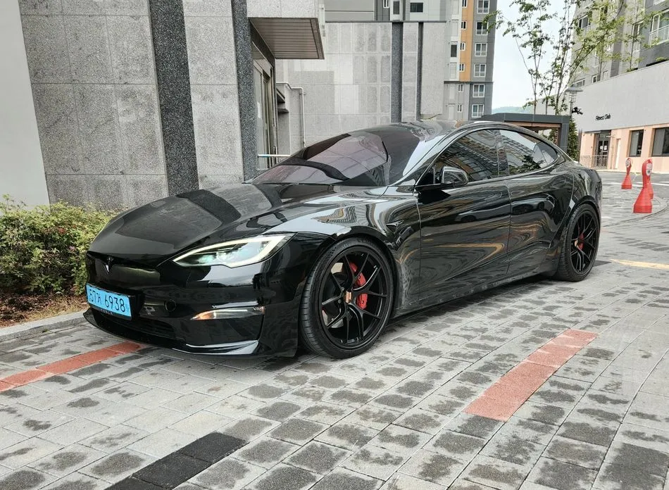 Tesla Model S — фото 9