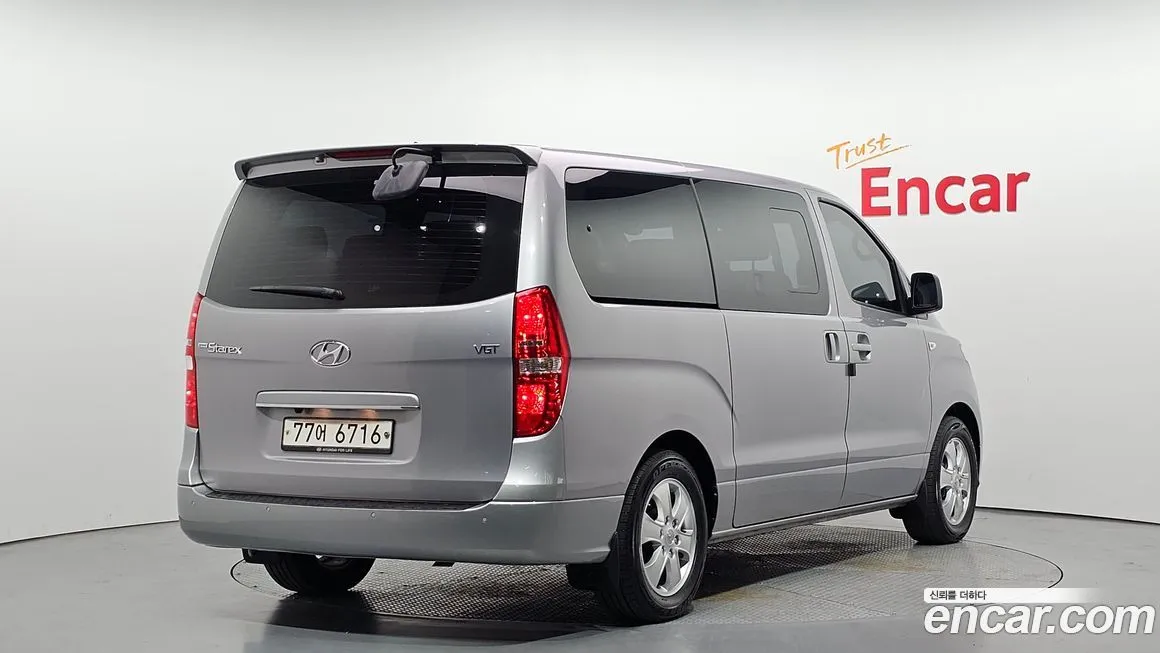 Hyundai Starex — фото 4