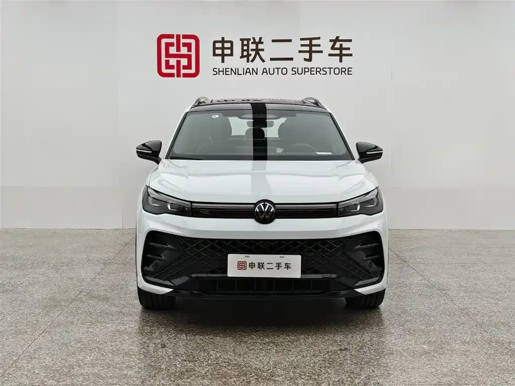 Volkswagen Tiguan L — фото 8