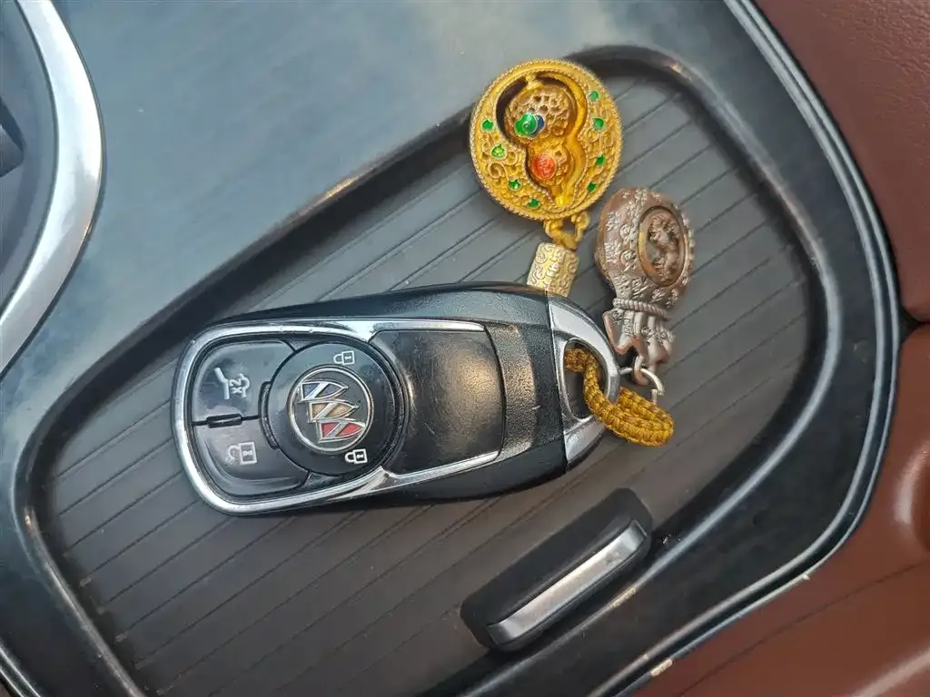 Buick Envision Plus — фото 4