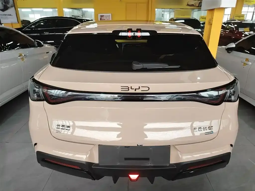 BYD Seal 06GT — фото 7