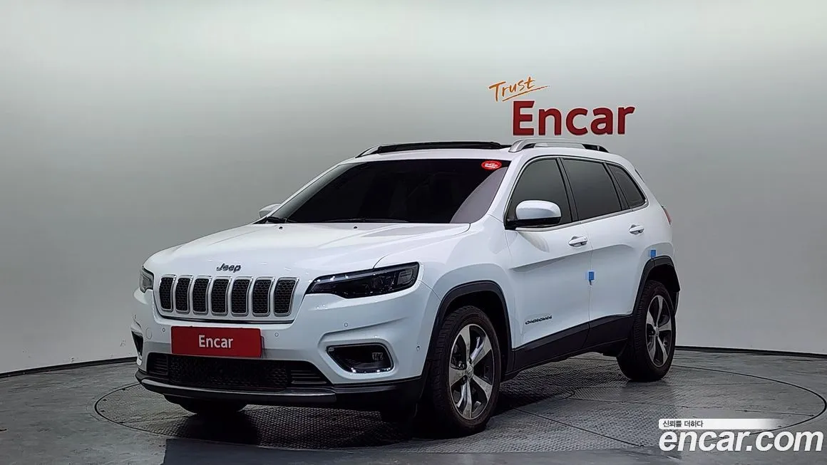 Jeep Cherokee — фото 1