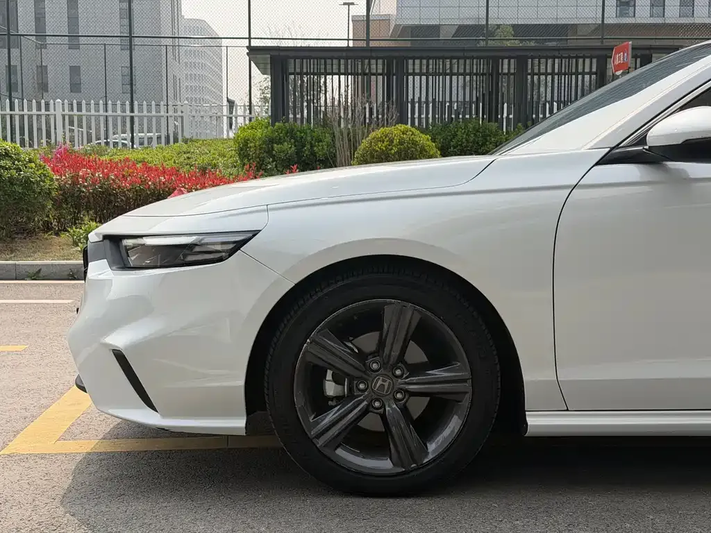 Honda Inspire — фото 6