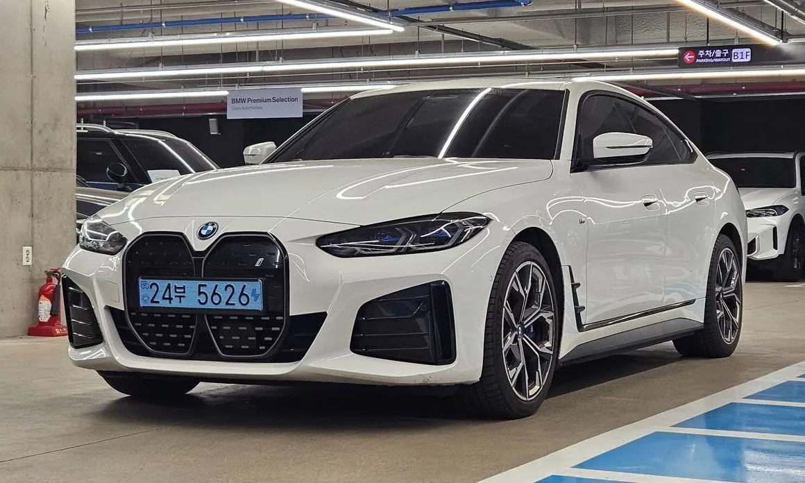 BMW i4 — фото 1