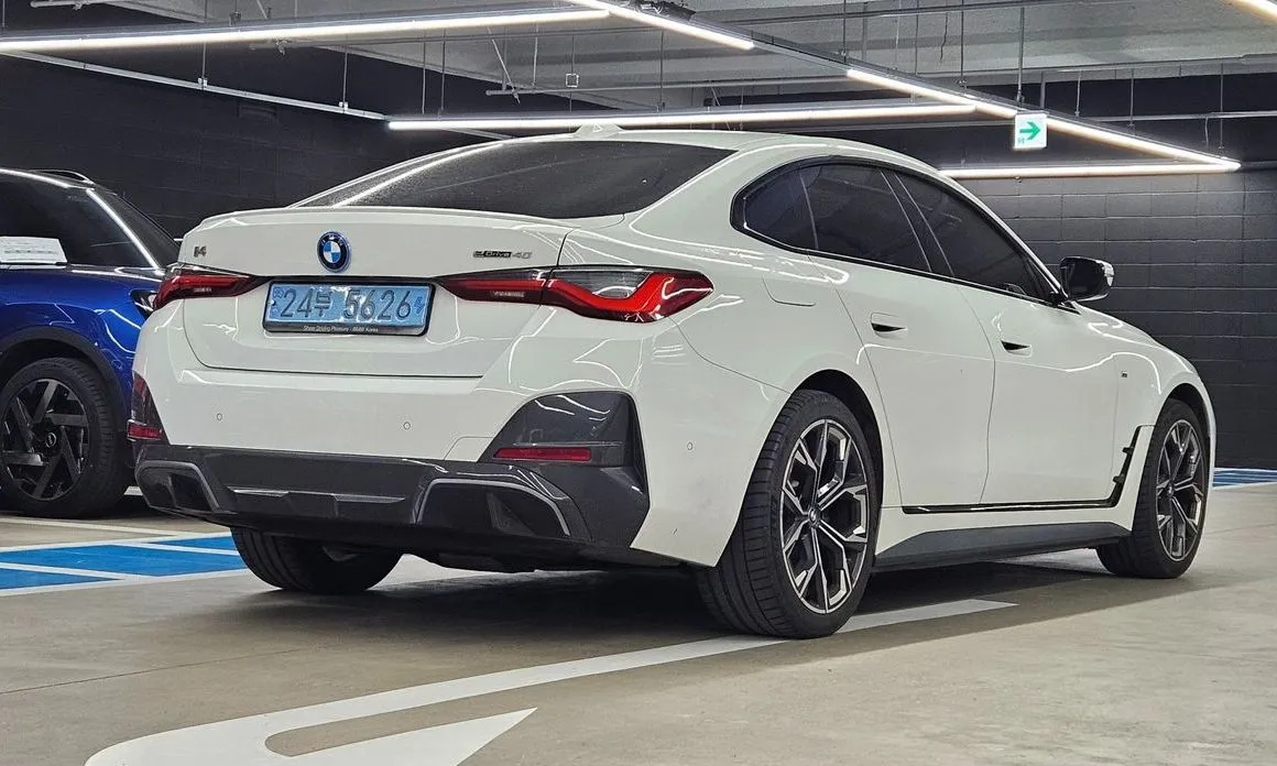 BMW i4 — фото 6
