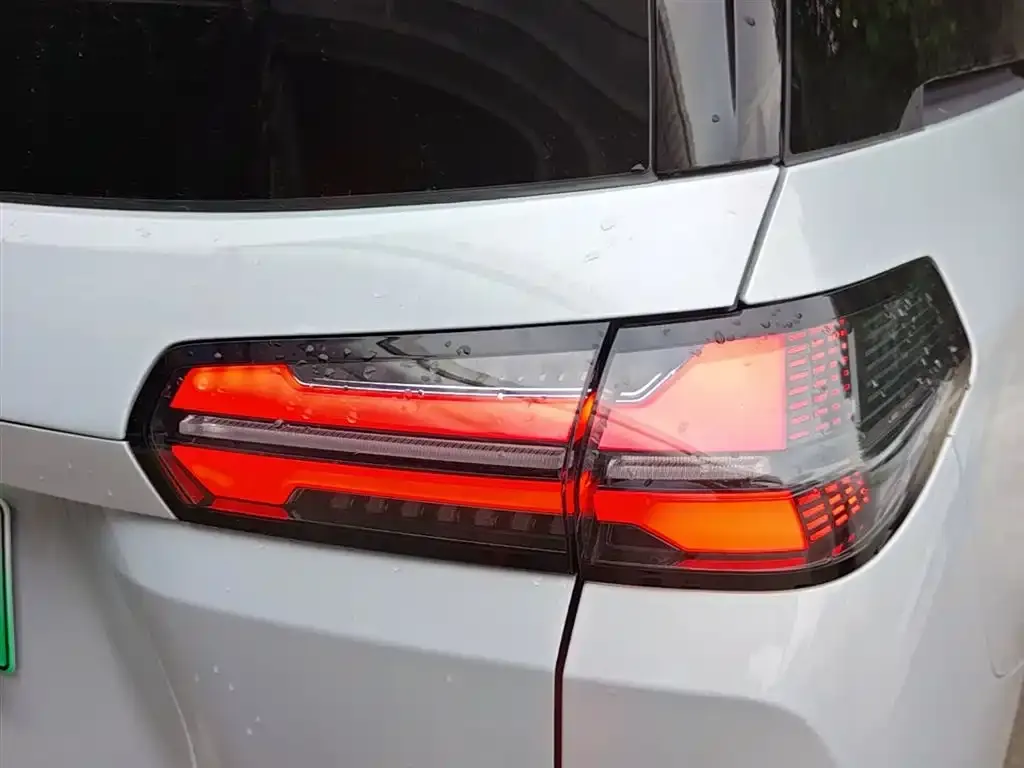 Wuling Starlight 730 New Energy — фото 3