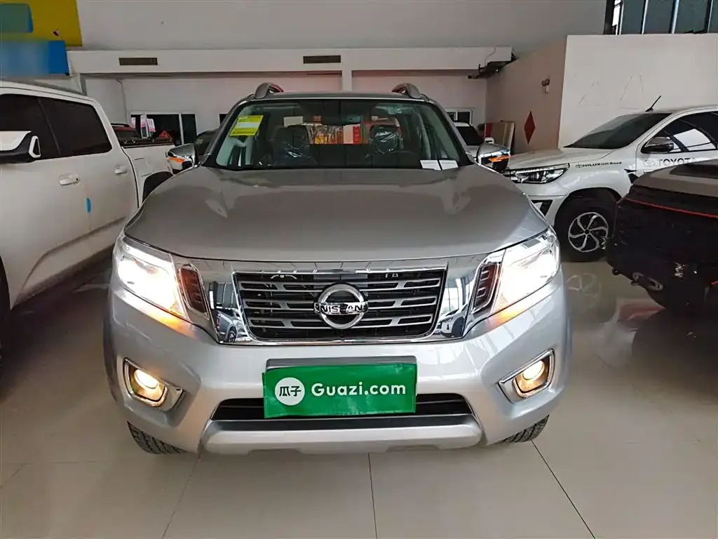 Nissan Navara — фото 8