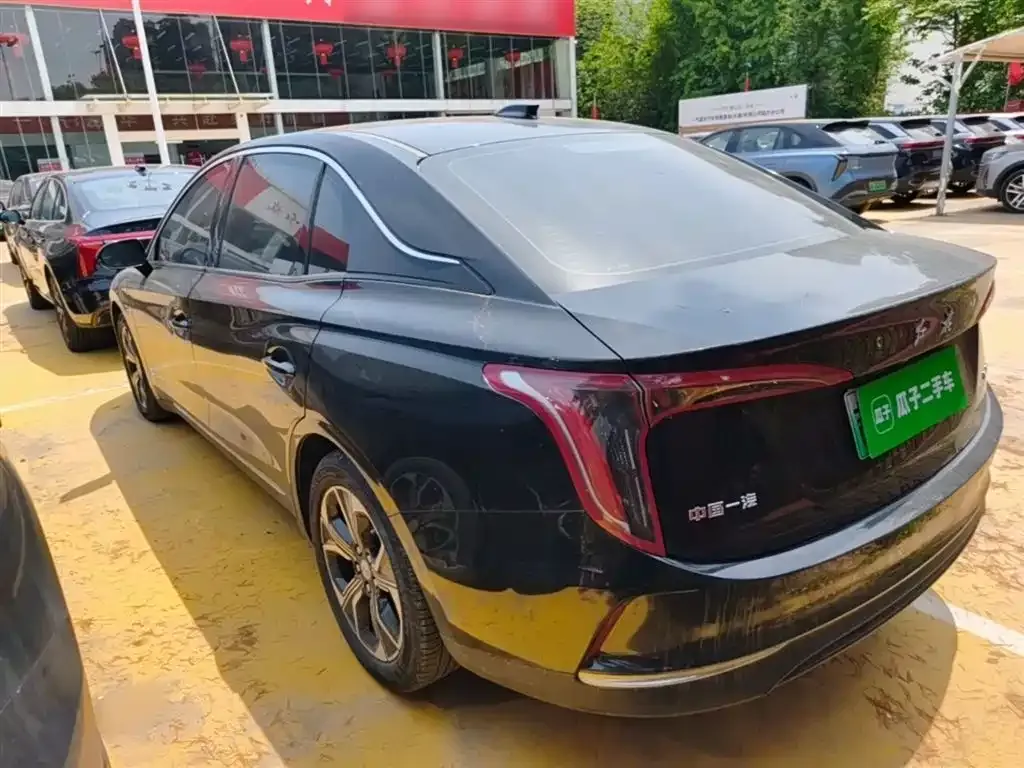 Hongqi E-QM5 — фото 4