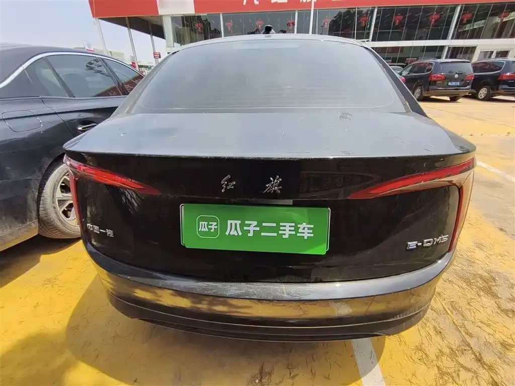 Hongqi E-QM5 — фото 3