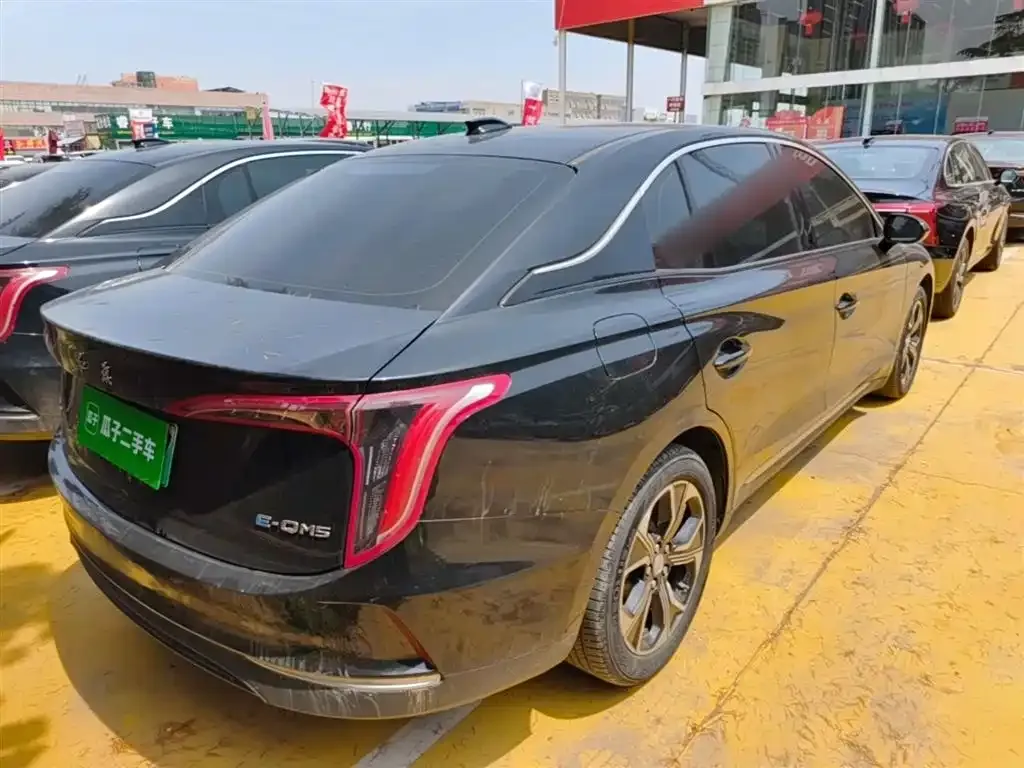Hongqi E-QM5 — фото 7