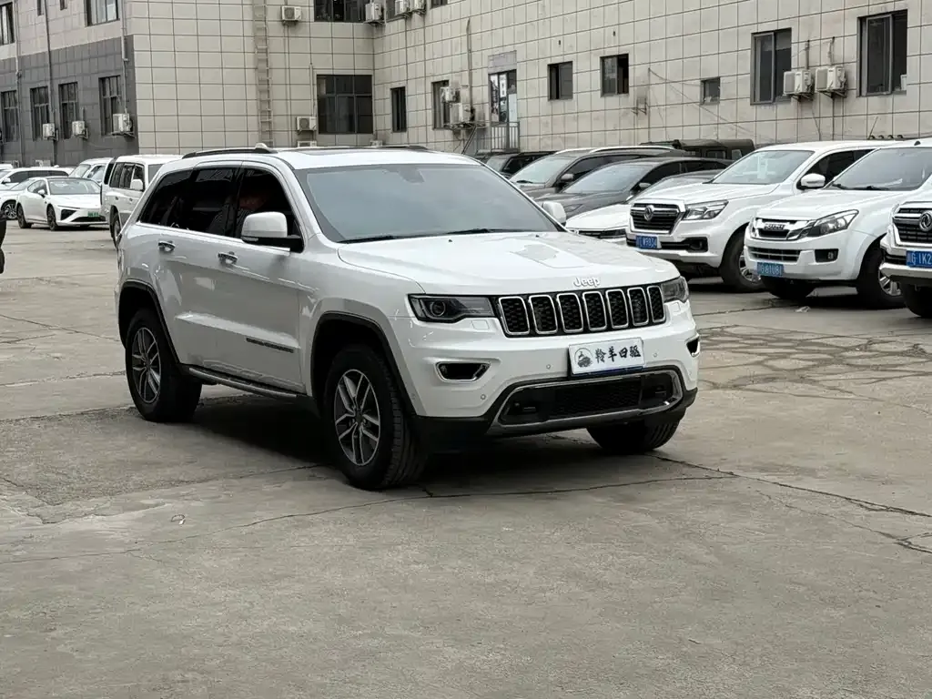 Jeep Grand Cherokee (Import) — фото 2
