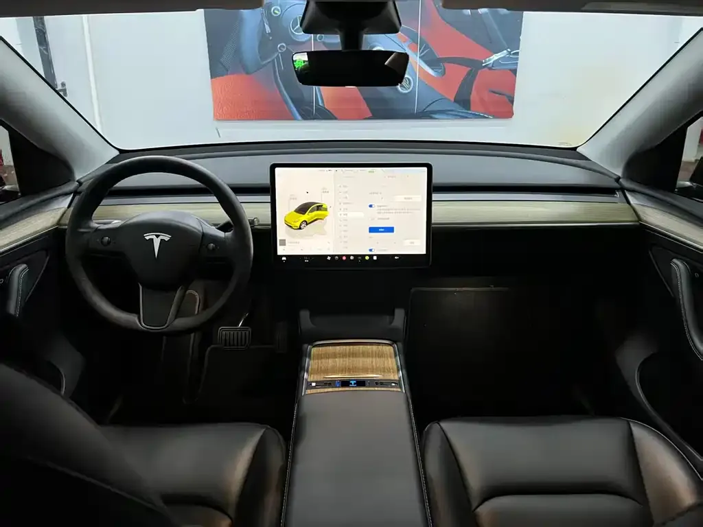 Tesla Model Y — фото 7