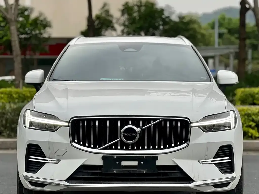 Volvo XC60 — фото 3