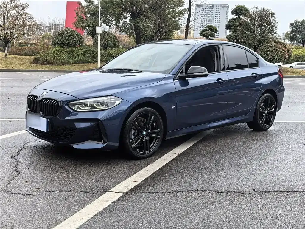 BMW 1 Series — фото 1
