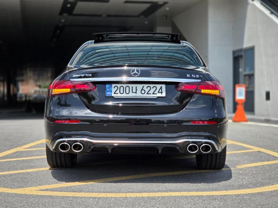 Mercedes-Benz E-Class — фото 4