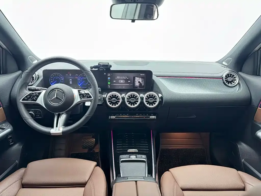 Mercedes-Benz EQA — фото 8