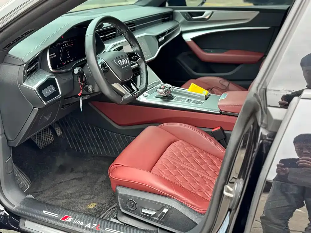 Audi A7L — фото 2