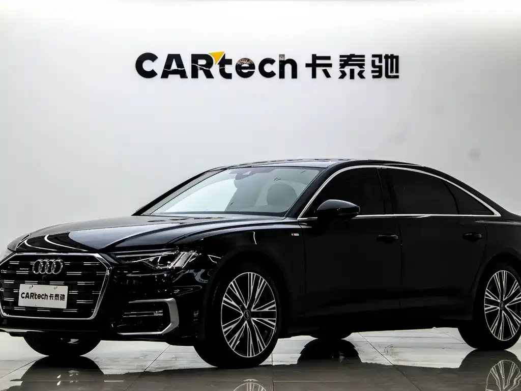 Audi A6L — фото 1