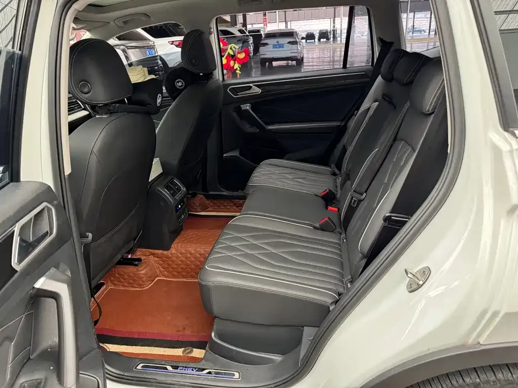 Volkswagen Tiguan L New Energy — фото 9