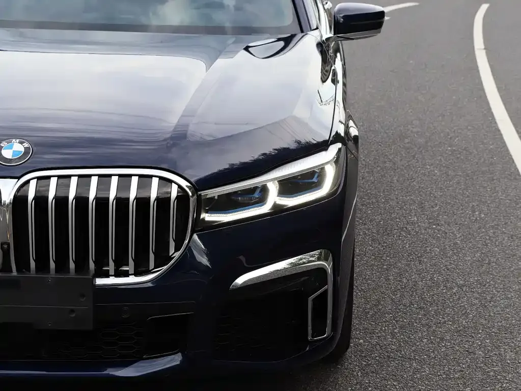 BMW 7 Series — фото 4