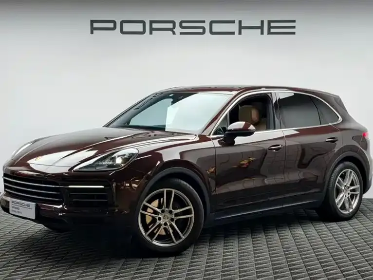 Porsche Cayenne — фото 1