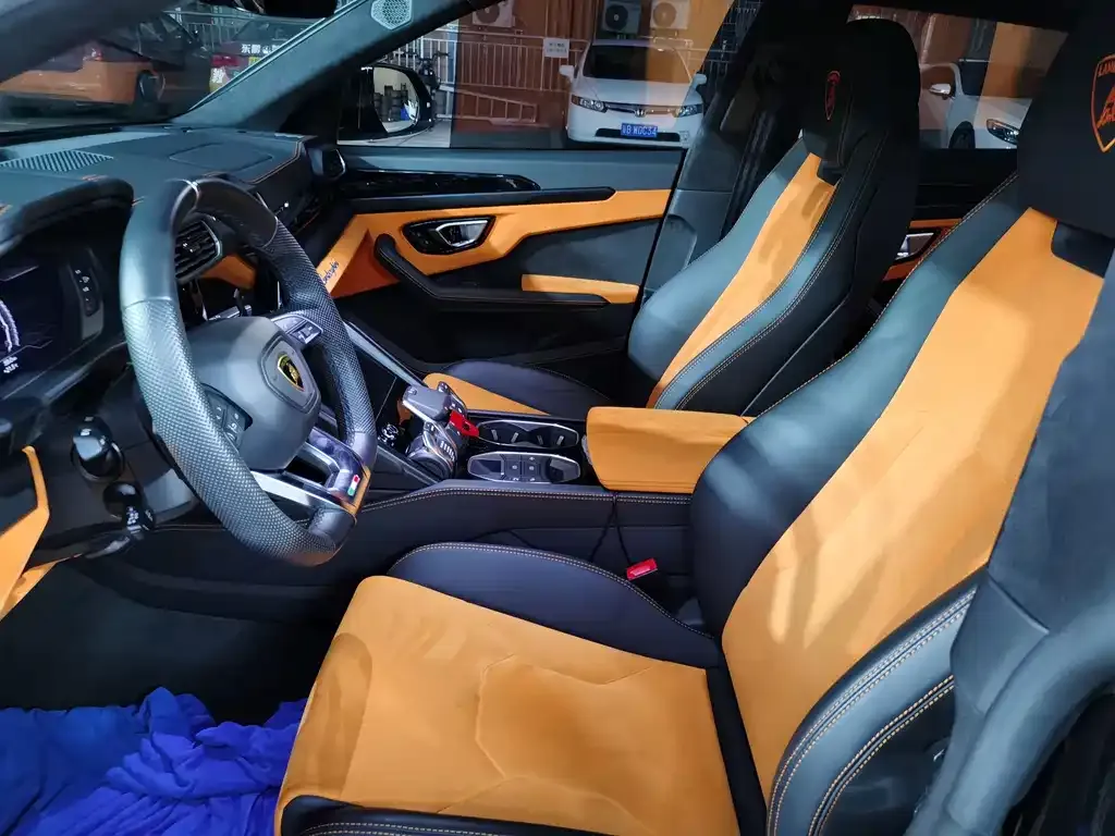Lamborghini Urus — фото 6