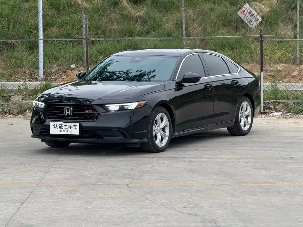 Honda Accord — фото 1