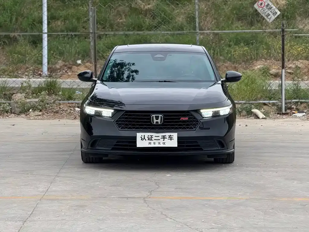 Honda Accord — фото 8