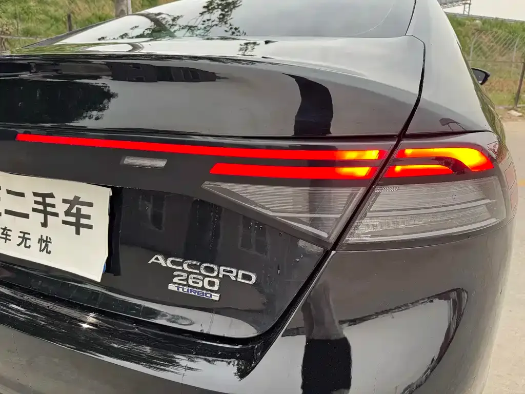 Honda Accord — фото 3
