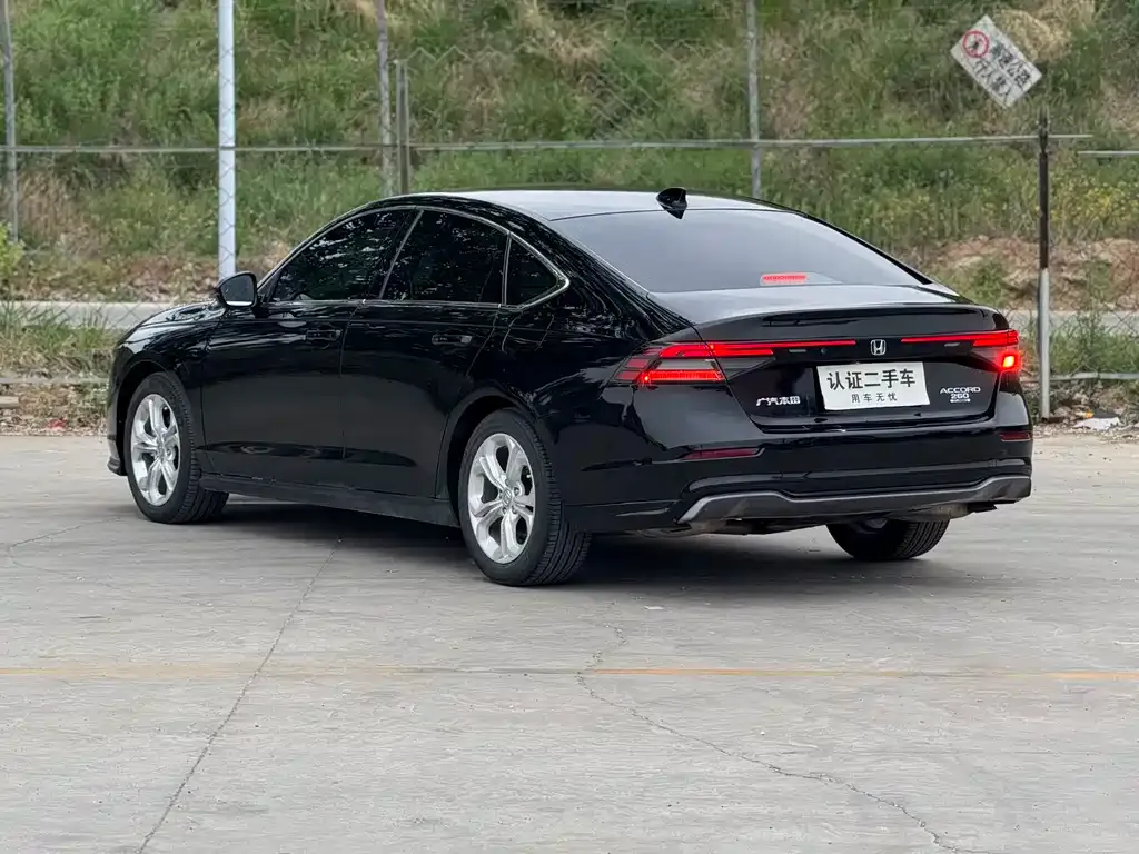 Honda Accord — фото 4