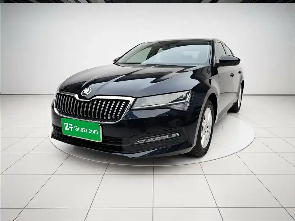 Skoda Superb — фото 4