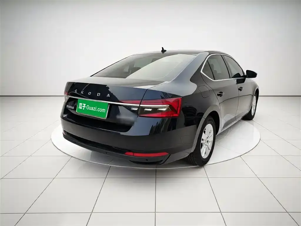 Skoda Superb — фото 3