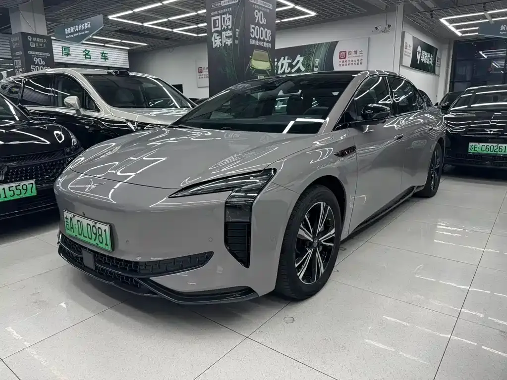 Hongqi EH7 — фото 1
