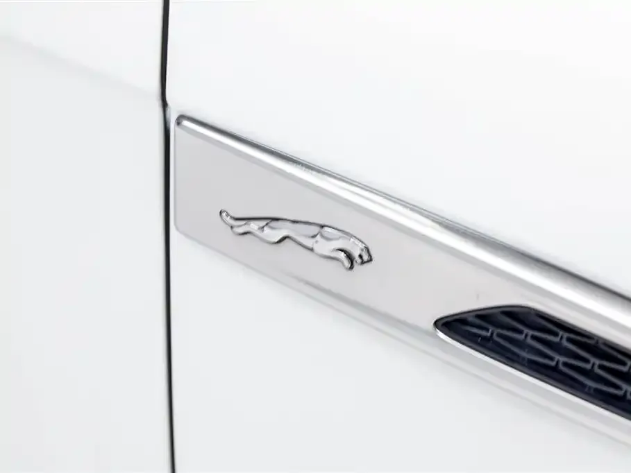 Jaguar XFL — фото 4
